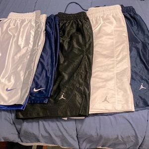Bundle of 5 mens Jordan & Nike shorts